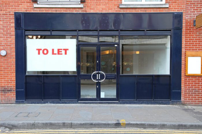 Commercial shop To Let. 